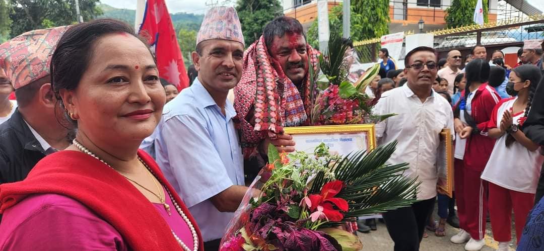 मदन पुरस्कार विजेता लम्साल सम्मानित